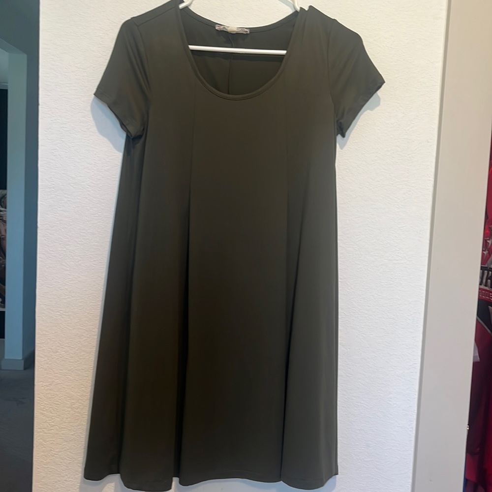 Hunter Green Pink Rose Short Sleeve Dress